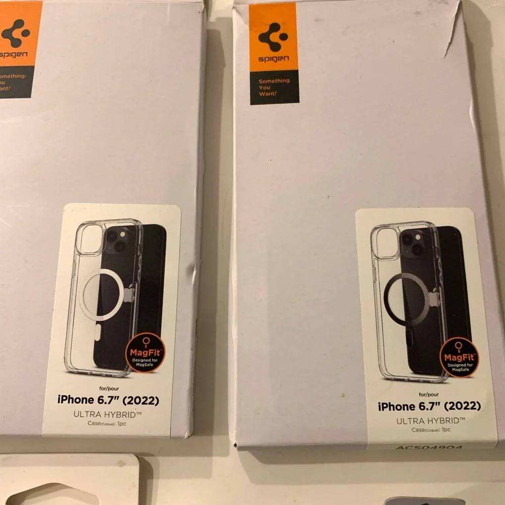 9 Assorted Spigen & Caseology iPhone 14 Plus and iPhone 15 Plus